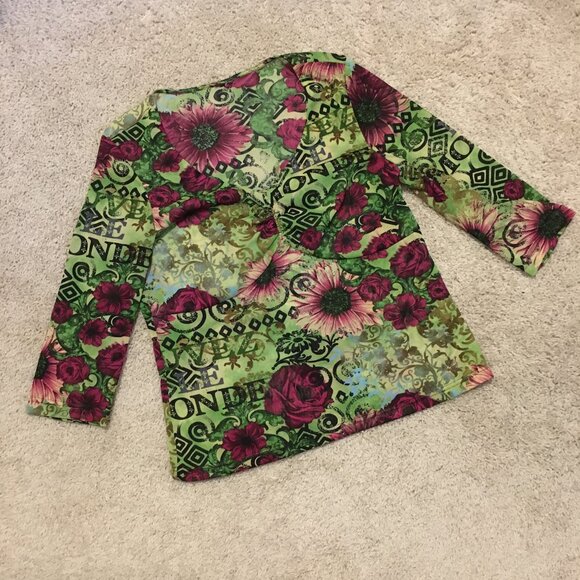 Y2K 'Save The World' Retro Flowers + Text Printed Mesh Top - Picture 11 of 16